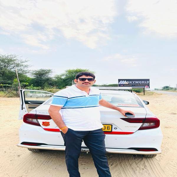 Kuldeep Singh Rathore Senior Driver Jaipur Tour